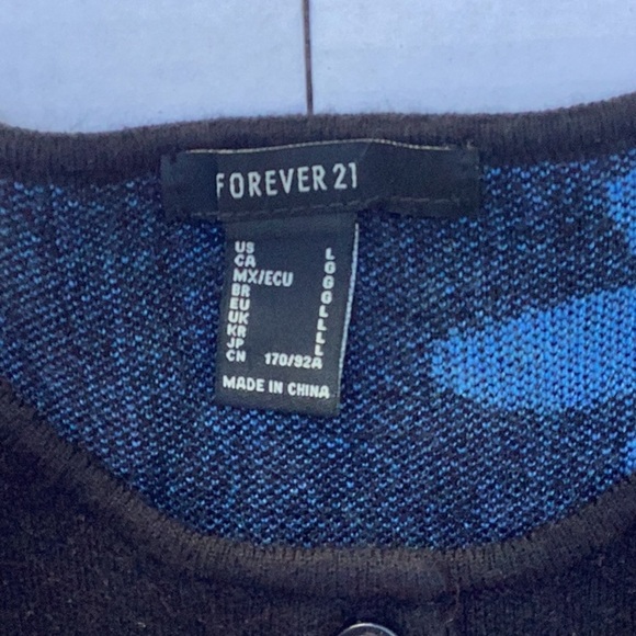 FOREVER 21 CROPPED CARDIGAN BUTTON DOWN LONG SLEEVE SWEATER LARGE - Picture 6 of 7